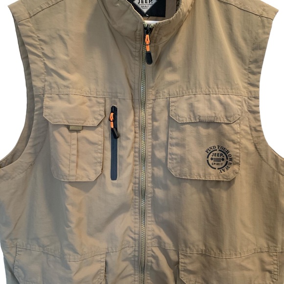 Jeep Brand Khaki Vest * Large - Picture 3 of 17
